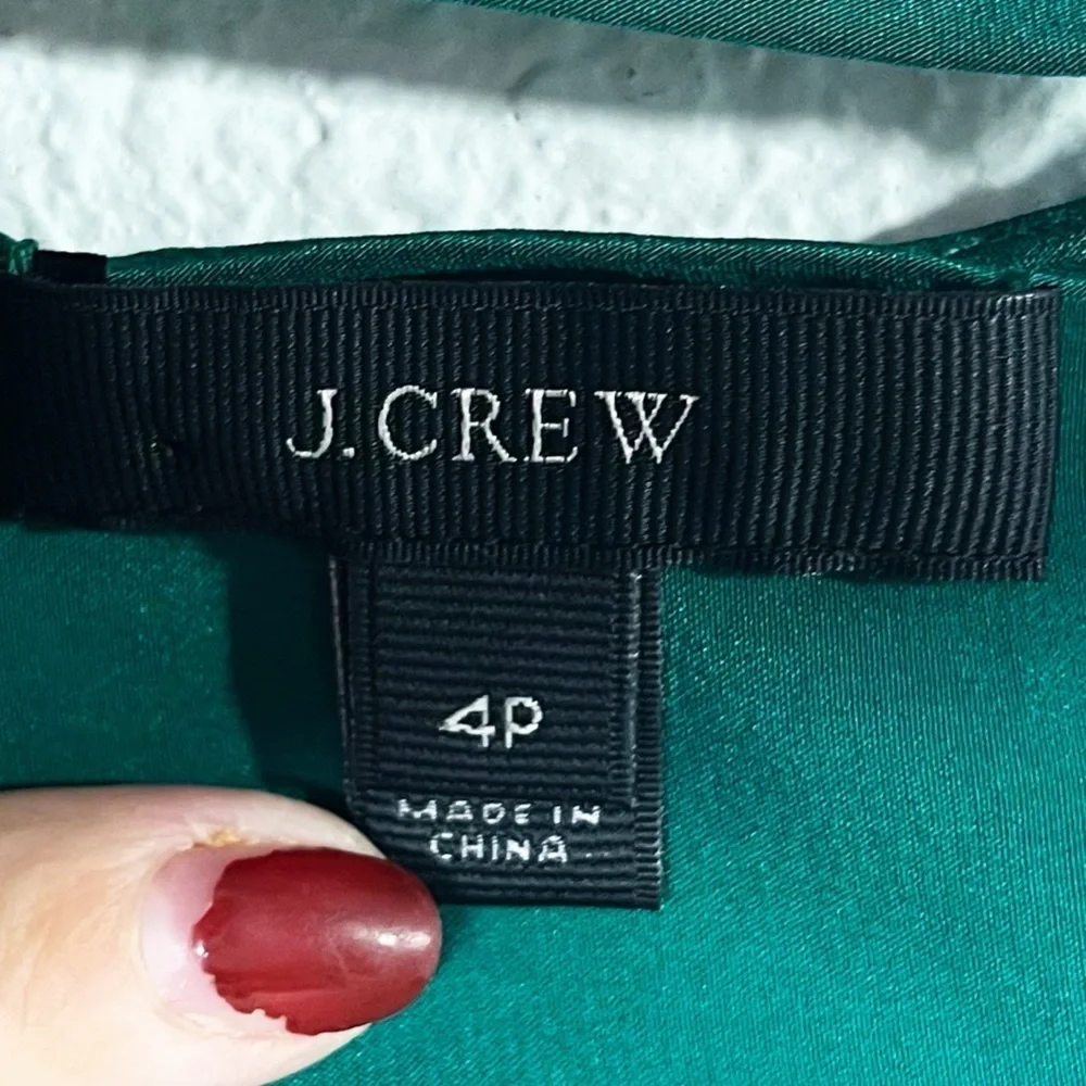 New J. CREW Scalloped Cutout 100% Silk Top in Emerald Green